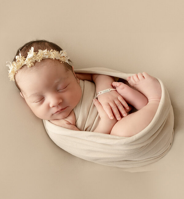 KAYA sieraden Gepersonaliseerde Baby armbandje 'Classic Bar' met uitgestanst  Hartje