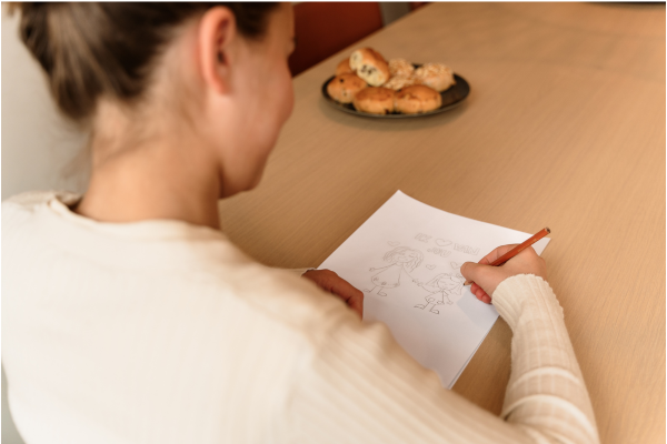 Kindertekening maken voor op sieraad