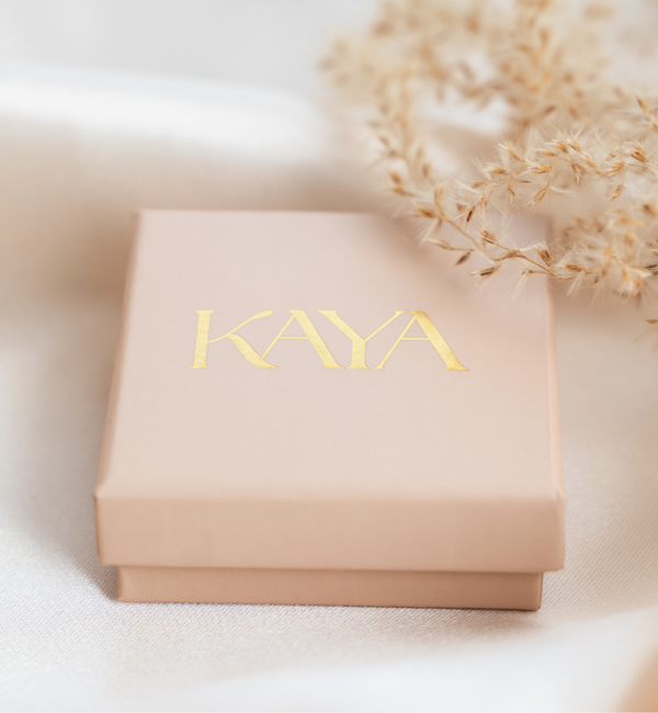 KAYA sieraden Gepersonaliseerde Baby armbandje 'Classic Bar' met uitgestanst  Hartje