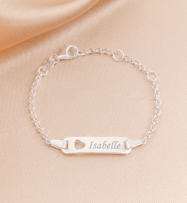 KAYA sieraden Gepersonaliseerde Baby armbandje 'Classic Bar' met uitgestanst  Hartje
