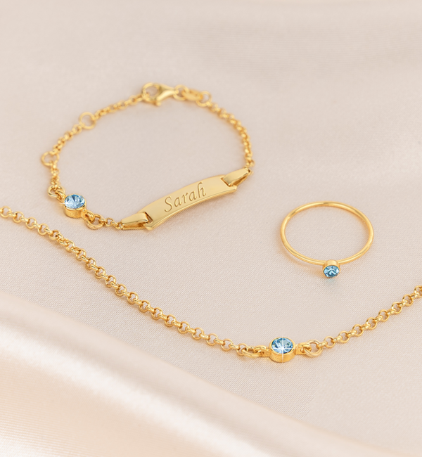 KAYA sieraden Gepersonaliseerde Babyarmband 'Classic Bar' met Geboortesteen